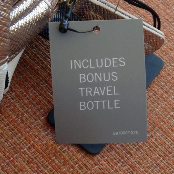 Dog Make up or travel bag bag new! - Picture 4 of 7